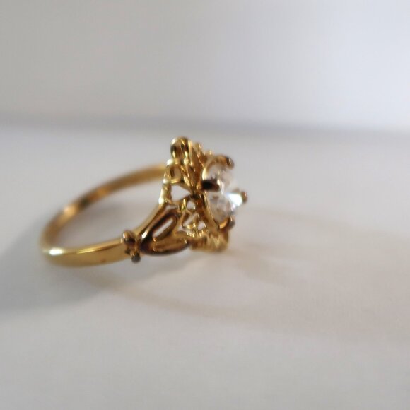 Woman's 14K Gold GP Ring with Eye Catching White Gem Size 8.25 - Picture 4 of 6